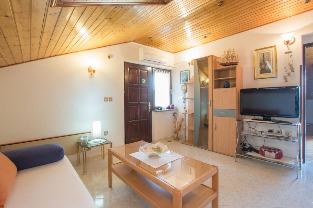 אומאג Apartment Gaudeamus מראה חיצוני תמונה